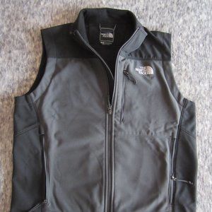 NORTH FACE MEN'S WATERFPROOF VEST  SIZE S